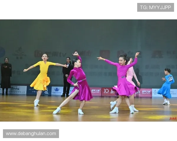 成都街舞队荣登全国技术排行榜第六名展现实力与风采